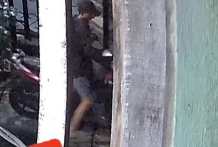 Motor Jurnalis Digasak Maling di Depan Rumah Daerah Sawah Besar, Aksi Terekam Jelas CCTV