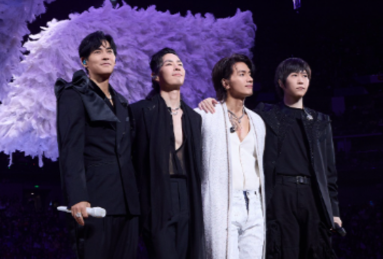 Daftar Harga War Tiket Konser F✦FOREVER Besok, Fans: Uang Bisa Dicari, Ketemu Jerry Yan Kapan Lagi