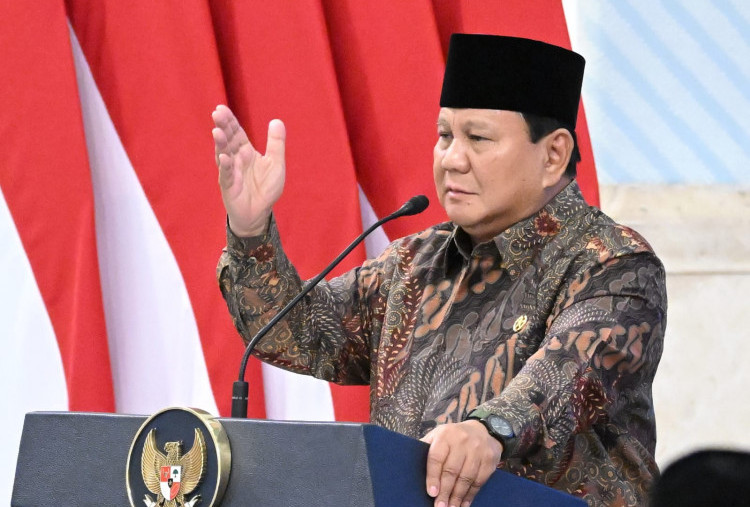 Duh! Prabowo Bilang, Tulisan Tangan Pelajar Zaman Now Kecil-Kecil: Harus Besar-Besar, Nanti Pakai Kacamata! 