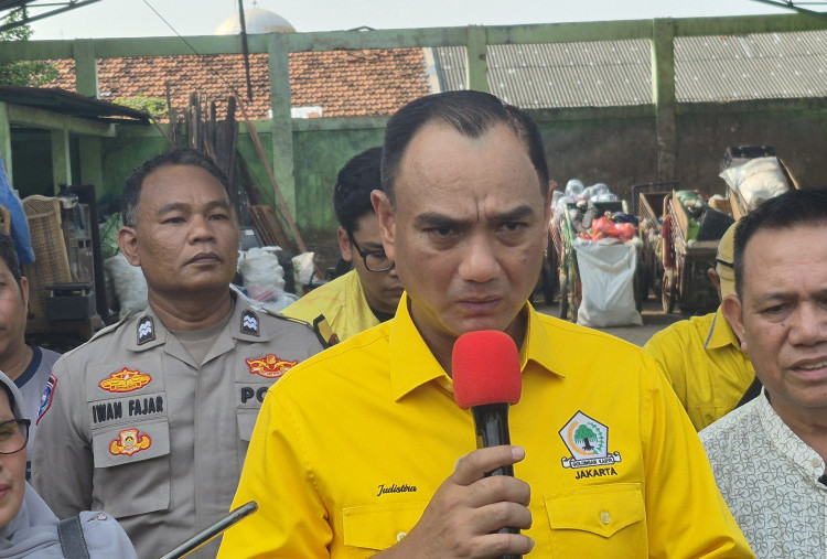 TPST Bantargebang Longsor, Golkar DKI Minta Warga Jakarta Pilah Sampah Rumah Tangga