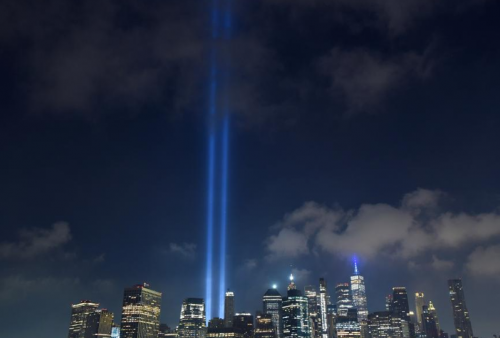 Peringatan Tragedi 9/11, Tribute in Light Mirip Menara Kembar WTC Hiasi Langit New York