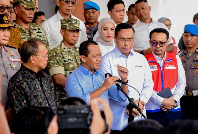 Bahlil Sebut Kelangkaan BBM di Kalimantan, Sulawesi, dan Sumatera Akibat Cuaca dan Pendangkalan Sungai