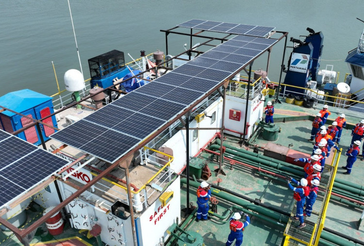 Pertamina Pangkas Emisi 79 Ton Karbon per Tahun Berkat Pemanfaatan Energi Bersih di Kapal Minyak