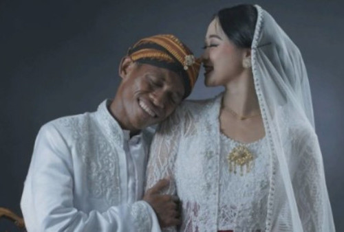 TikTok Heboh, Pernikahan Wanita dan Pria Ini Jadi Sorotan Gegara Perbedaan Warna Kulit, Netizen: Masih Ada Wanita Gak Mandang Fisik