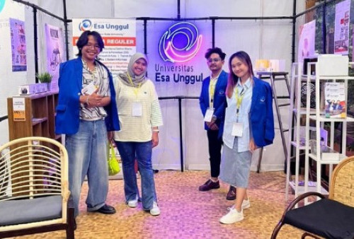 Pameran IFFINA 2024: Bersinarnya Kreativitas Mahasiswa Desain Interior UEU