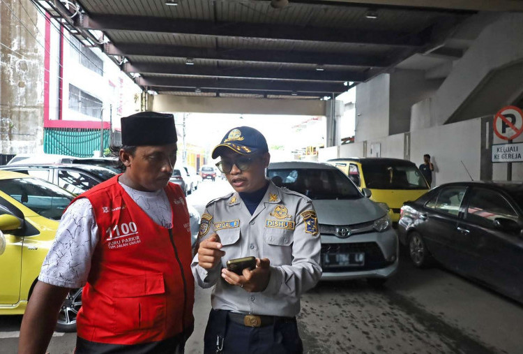 Dishub Surabaya Catat Lebih 500 Jukir Belum Perpanjang KTA 2026