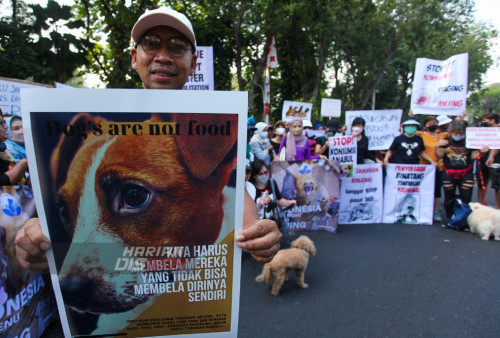 FOTO: Aksi Damai Pecinta Hewan di Surabaya