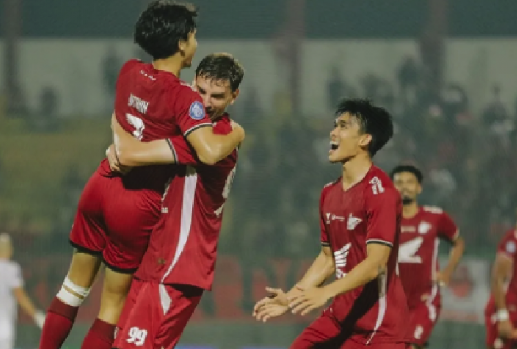 Madura United vs PSM Makassar 1-3: Laskar Sapeh Kerrab Tersandung di Bangkalan