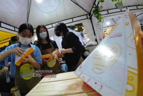 Yang menarik lagi, sekitar 10 persen dari booth yang tersedia dialokasikan untuk Youth Preneur dari siswa/siswi sekolah. (foto: Julian Romadhon)