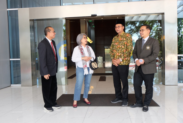 Indah Kurnia Jajaki S3 di Unair, Bidik Program Doktor Pengembangan SDM