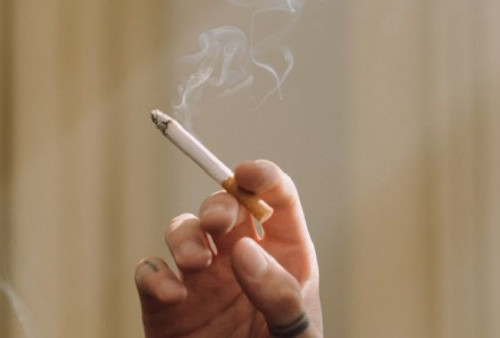 Awas! Merokok Bisa Jadi Pemicu Paling Penting Timbulnya Kanker Paru-paru Sel Kecil