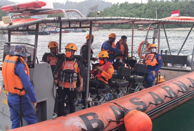 Misteri Speedboat Hilang di Selat Sunda! 8 Orang Termasuk 5 Wartawan, Polda Lampung Kerahkan Tim SAR