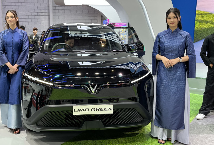 Vinfast Limo Green Meluncur di IIMS 2026, Segmen MPV 7 Penumpang dengan Harga Terjangkau!