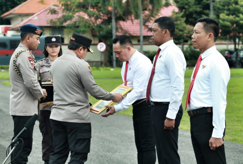 Alasan Kapolda Beri Penghargaan Tujuh Anggota Satreskrim Polrestabes Surabaya