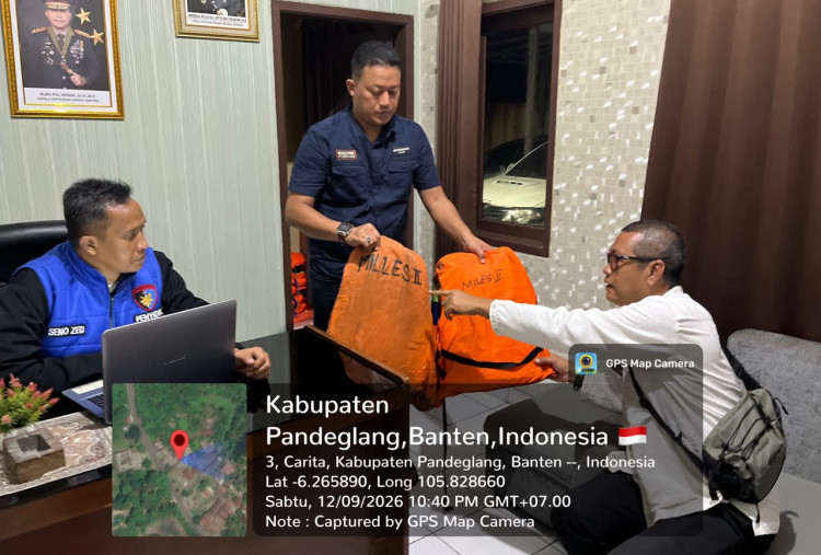 Polisi Periksa Barang Temuan di Selat Sunda, Dua Life Jacket Dipastikan Bukan Milik KM Arupadhatu 1