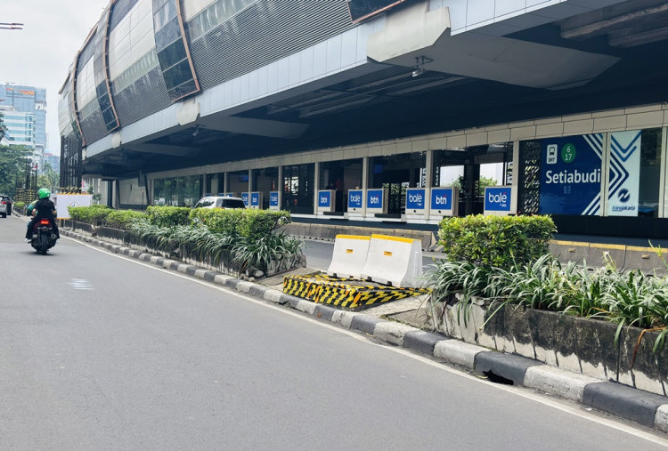 Dua Tiang Monorel Mangkrak di Rasuna Said Sudah Dibongkar, Pemotor: Kelihatan Plong