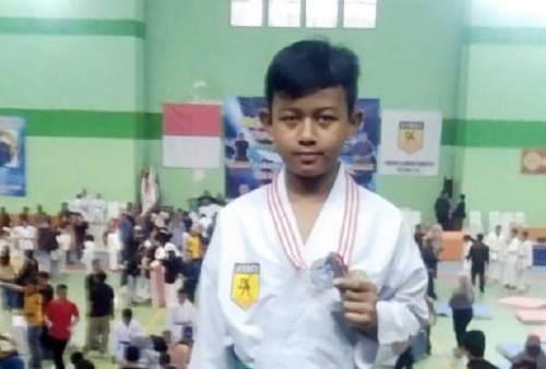 MI Persis Gandok Juara 2 Lomba Karate