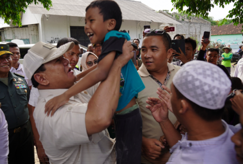 Tegas! Prabowo-Gibran: Tidak Ada Pengalihan Dana Sosial ke Program Makan Siang Gratis