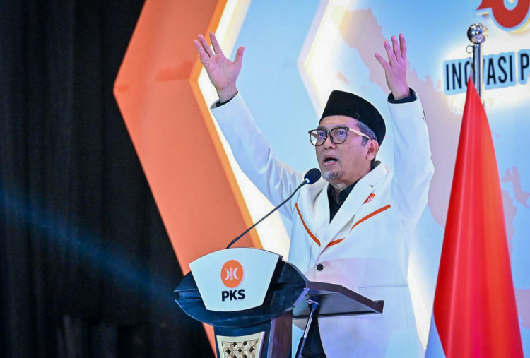 Almuzzammil Yusuf: APBN Harus untuk Rakyat, Bukan Menanggung Utang KCIC
