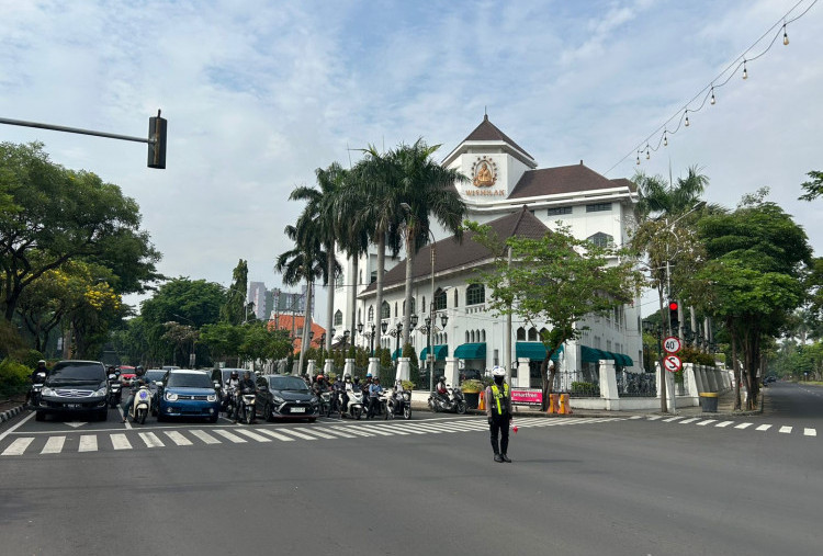 Surabaya Heningkan Cipta Peringati Hari Pahlawan di Jalanan Kota!