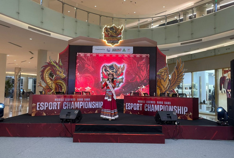 Bawakan Chilling dan Atel, Fayola Tampil dalam Kompetisi E-sports Consul General of China in Surabaya Cup 2026