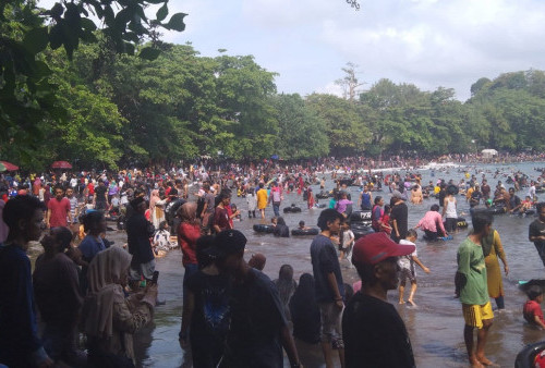 Pantai Pangandaran Jadi Primadona, Total Pengunjung Capai 110 Ribu Orang