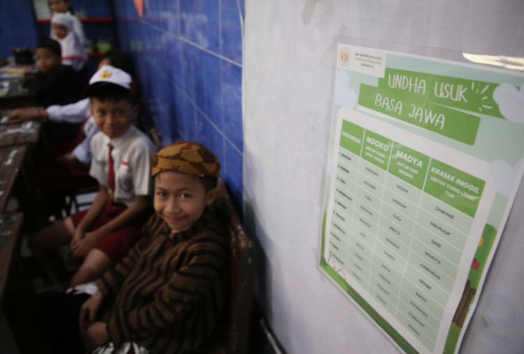 Lestarikan Bahasa Jawa, Surabaya Terima Penghargaan Nasional dari Kemendikdasmen