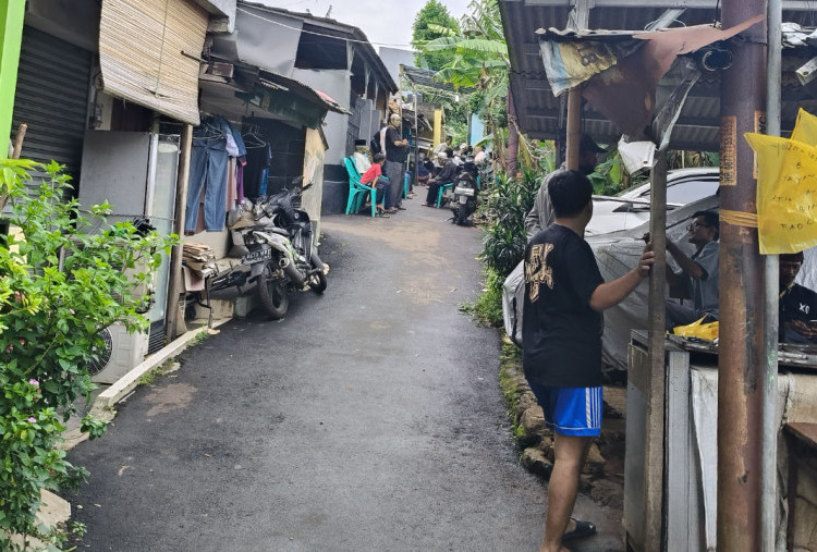 Dugaan Sekeluarga Bunuh Diri di Kawasan Cirendeu, Anak dan Istri Tergeletak di Kamar serta Ayah Gantung Diri di Dapur