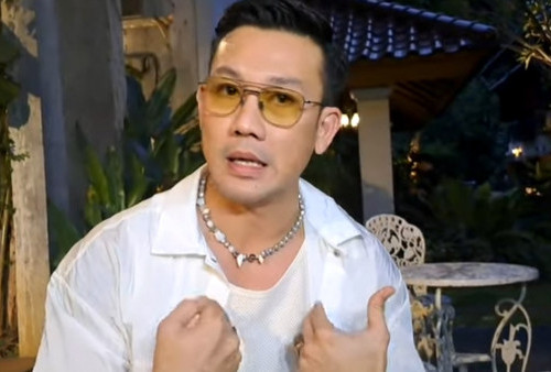 Kesalnya Denny Sumargo Kala Netizen Ungkit Hubungan Asmaranya dengan Sandra Dewi