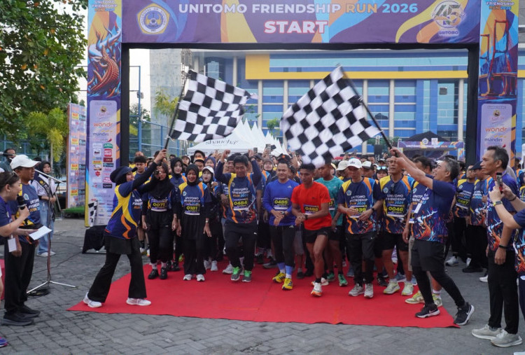 Unitomo Friendship Run 2026 Meriahkan Dies Natalis ke-45, Ratusan Runners Ramaikan Lari 5K