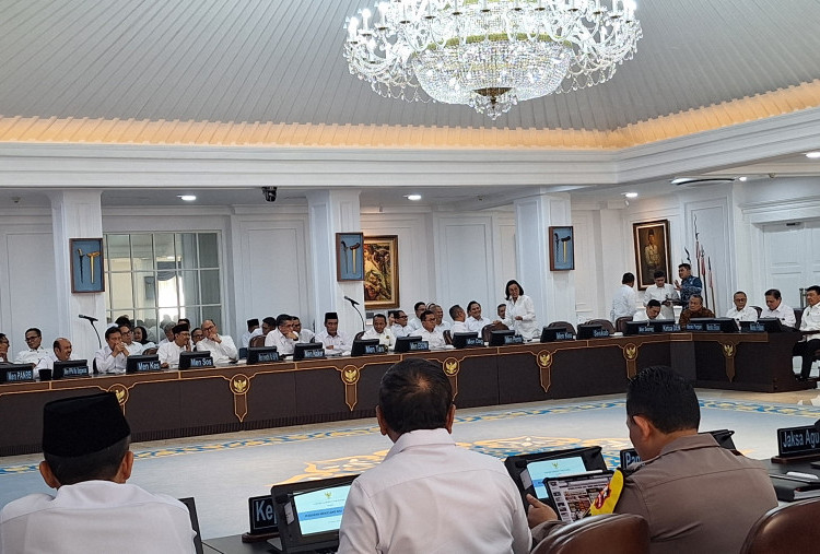 Prabowo Kumpulkan Menteri, Wamen hingga Eselon I di Istana Hari Ini, Bahas Isu Strategis