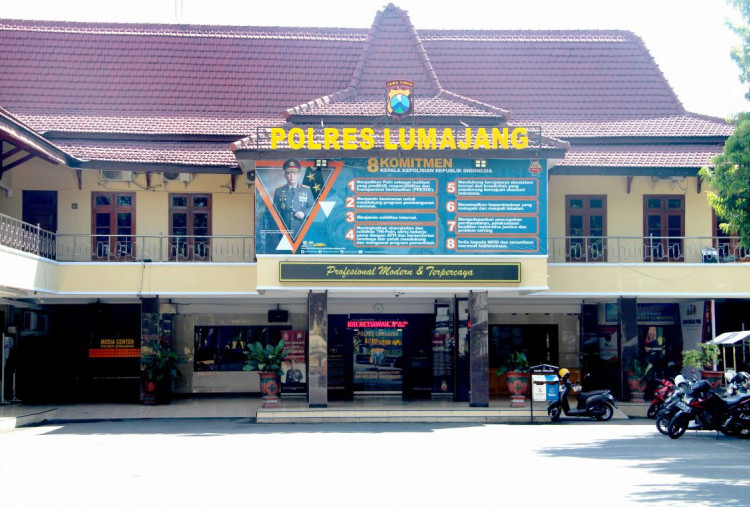 Mapolres Lumajang Diserang Keluarga Pelaku Pencurian Hewan
