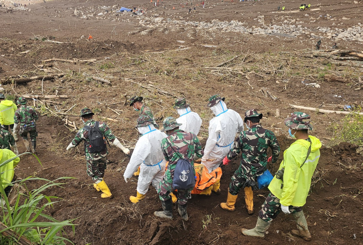 Update Longsor Pasirlangu: 68 Jenazah Berhasil Diidentifikasi, Tim SAR Masih Sisir 21 Bodypack