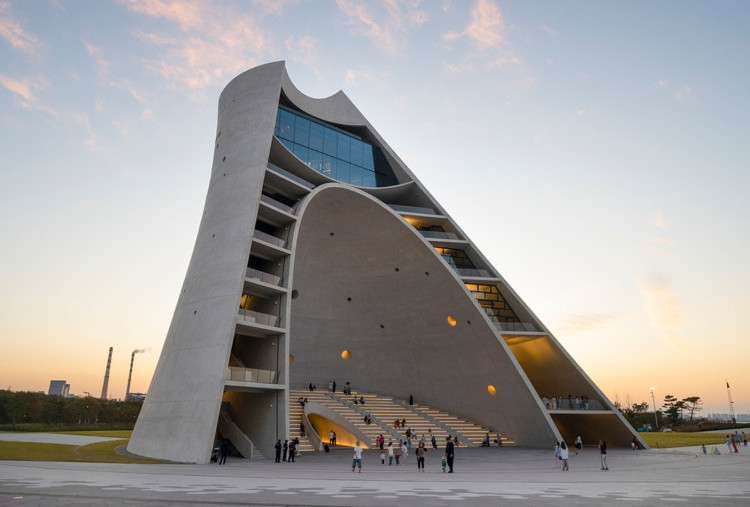 Menara Matahari Yantai Raih Penghargaan Arsitektur Dunia Bergengsi 2025