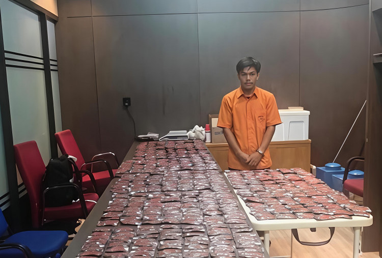 Dijanjikan Upah Rp25 Juta, Kurir Diringkus Polri Gegara Edarkan 857 Cartridge Etomidate Senilai Rp2,56 M