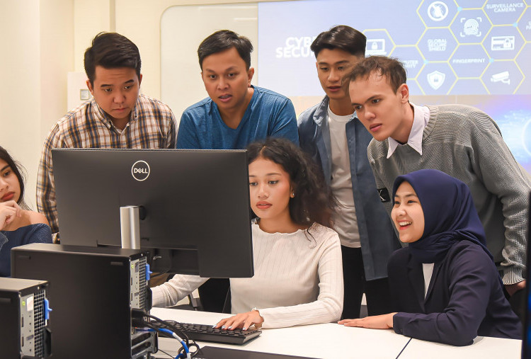 Beasiswa DLI untuk Generasi Emas Indonesia, Buka Peluang Mahasiswa Indonesia ke Luar Negeri 