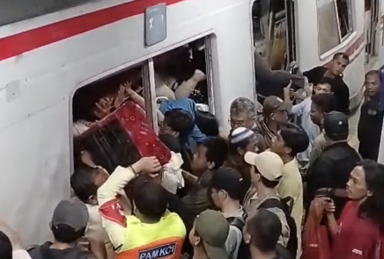 Seluruh Korban Tewas Kecelakaan Kereta di Bekasi Timur Perempuan Dewasa, KAI Buka Posko Darurat