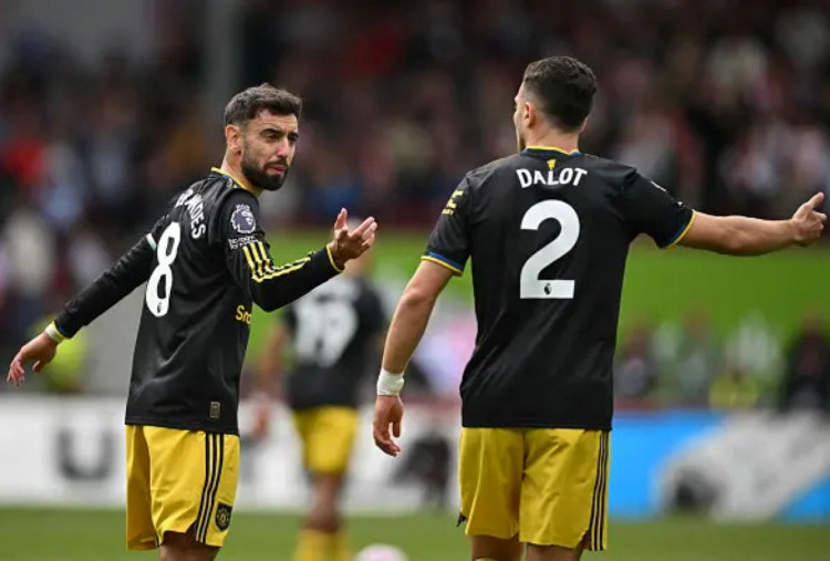 Rating Pemain Man United Usai Dibungkam Brentford: Semua Lini Kacau, Bruno Fernandes Terparah!