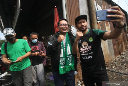 Persebaya vs Bhayangkara FC: Beri Penghormatan Eril, Pemain Pakai Pita Hitam