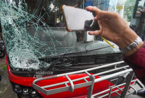 Kanit Lantas Polsek Tegalsari Iptu Isbadi mengatakan kecelakaan terjadi sekitar pukul 13.00 WIB di Jalan Basuki Rahmat. Tempat kejadian kecelakaan itu tepatnya di ruas jalan yang mengarah ke Jalan Embong Malang.