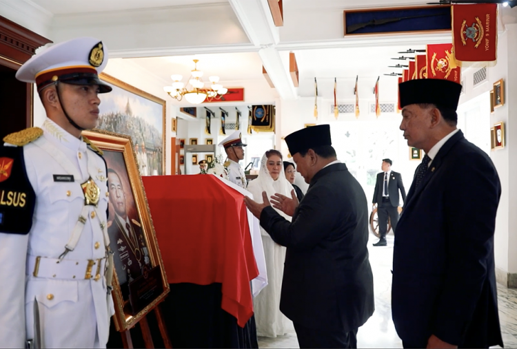 Presiden Prabowo Melayat Almarhum Ryamizard Ryacudu di Kementerian Pertahanan