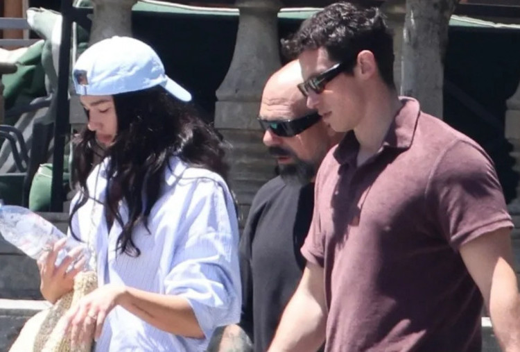 Dua Lipa dan Callum Turner Berada di Italia, Bersiap Gelar Pernikahan Kedua di Palermo