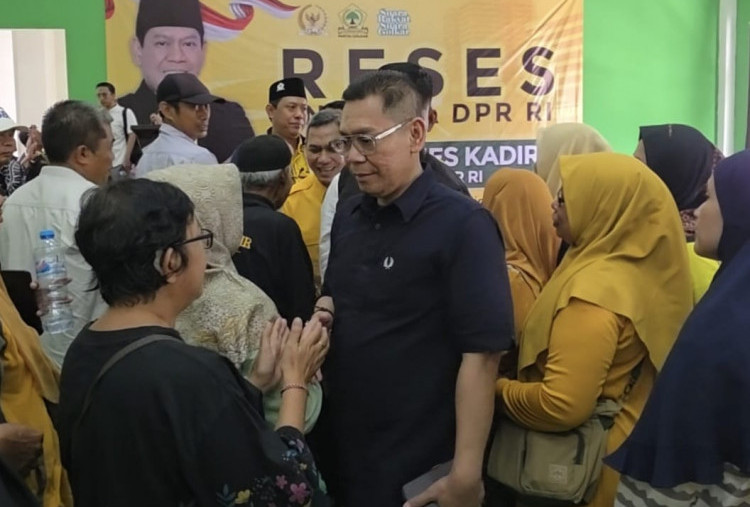 Reses di Surabaya, Adies Kadir Pastikan PIP 2025 Tersalurkan Tepat Sasaran