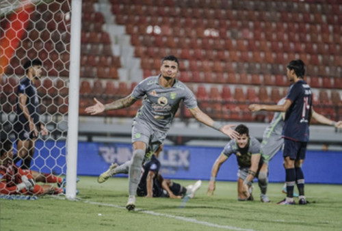 Arema FC vs Persebaya 0-1 : Ini Rekor Derbi Jatim Green Force Sejak 2019!