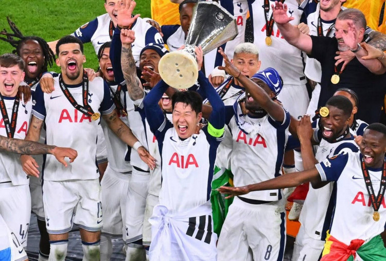 Tottenham vs Man Utd 1-0, Spurs Akhiri Puasa Trofi 17 Tahun