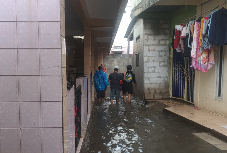 Tanggul Baswedan di Jati Padang Ambruk, Perbaikannya Makan Waktu 2 Bulan