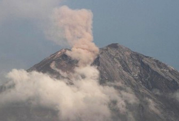 Gunung Semeru Kembali Erupsi, Masyarakat Diminta Waspada