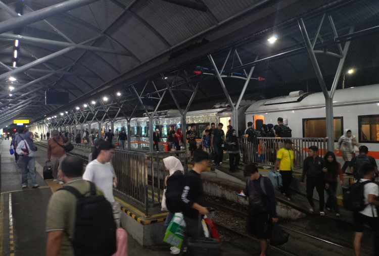 Okupansi Kereta Api di Daop 8 Surabaya Capai 77 Persen Selama Libur Iduladha
