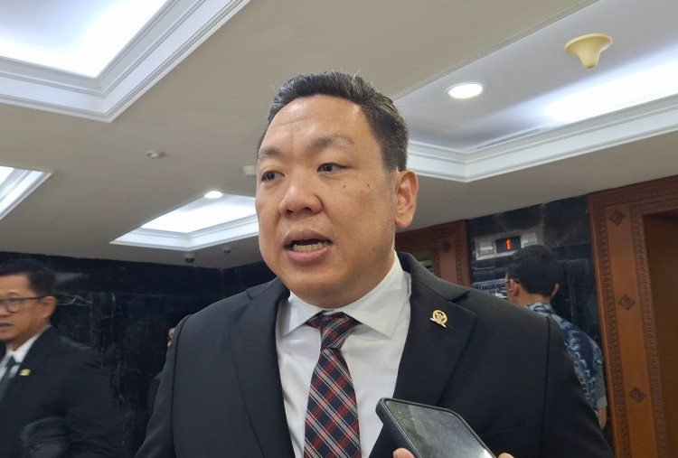 Cegah Korupsi dan Keracunan, Charles Honoris Usul Dapur MBG Dikembalikan ke Sekolah
