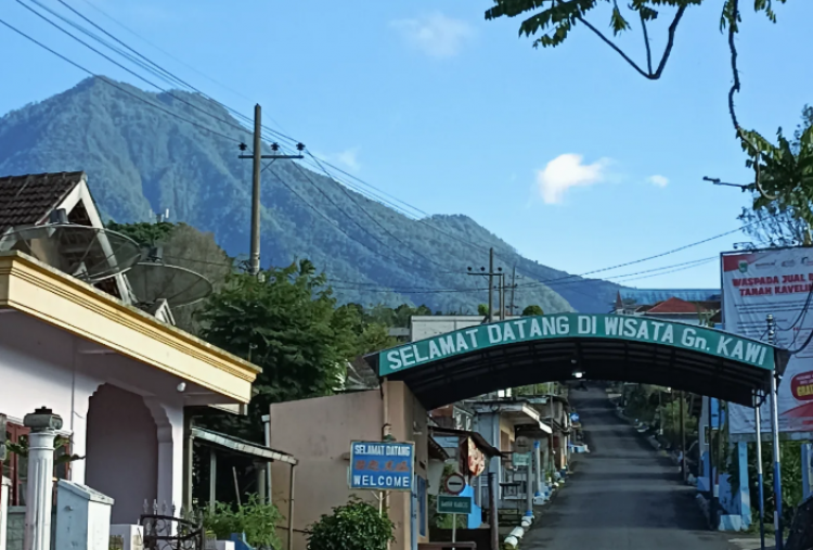 Ketika Citra Gunung Kawi Dikaitkan dengan Pesugihan, Warga Lokal Suarakan Keresahan Batin